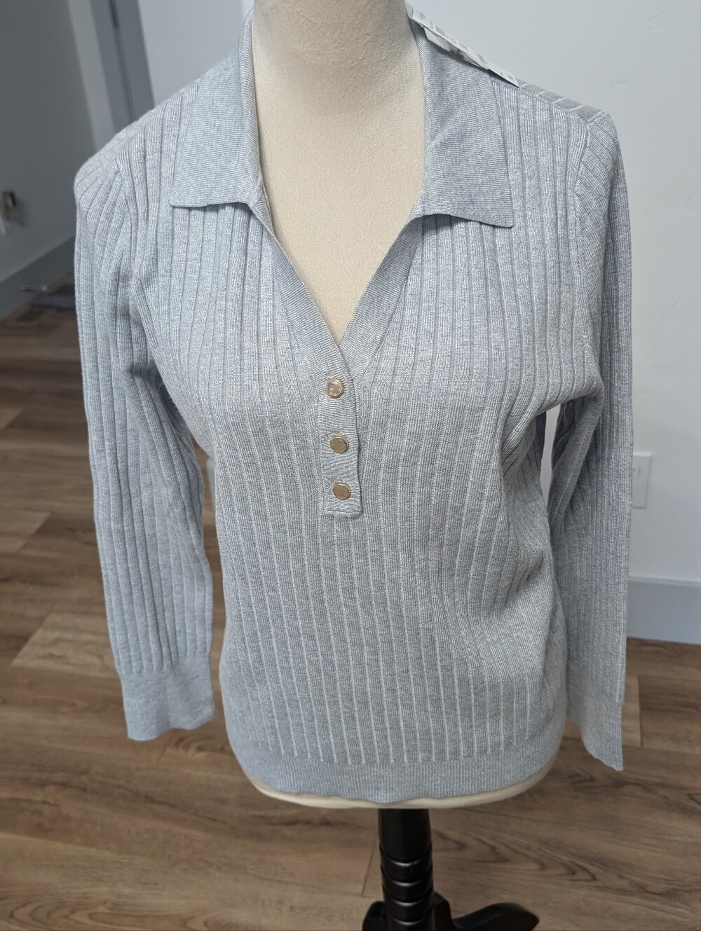 INC International Concepts Light Gray Ribbed V-Neck Pullover